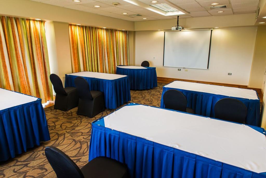 Port of Spain Kapok Hotel מראה חיצוני תמונה
